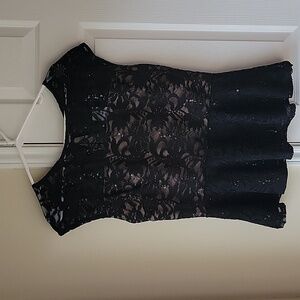 Onyx Nite Sleeveless Lace Floral Peplum Top Size L NWT